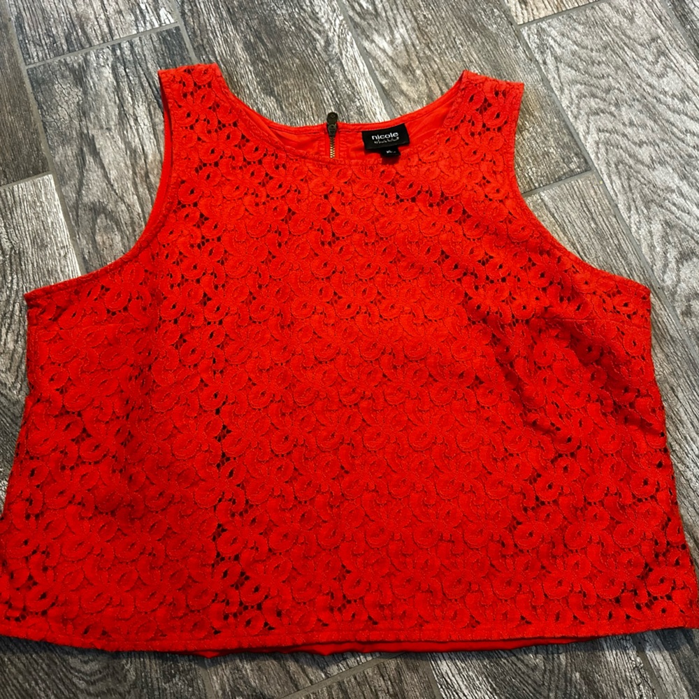 Nicole Miller XL lace design